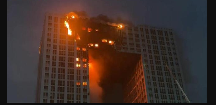 大连：凯旋国际大厦火情明火已扑灭，无人员伤亡 再次关注既有门窗幕墙防火性能(图2)